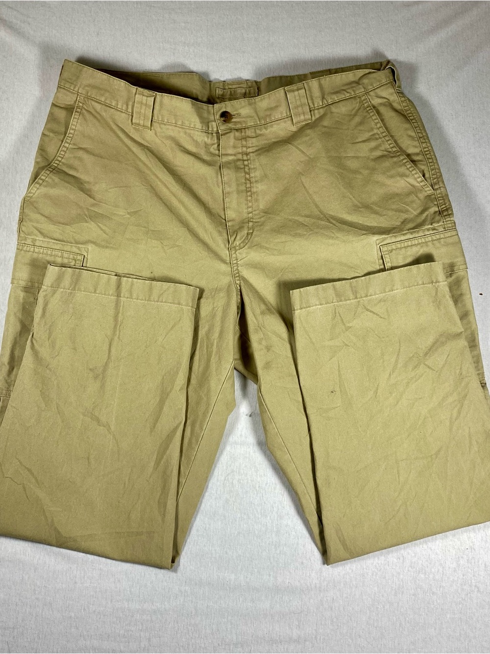 L.L. Bean Classic Fit Men's Beige khaki Cargo Pants Size 38 Cotton Workwear